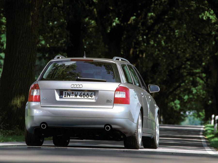  Audi A4 3.0 Quattro Avant (B6,8E) 2001 года  (фото 14 из 16)